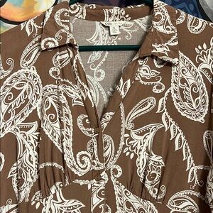 Cato Brown and White Notched Collar Button Down Shirt